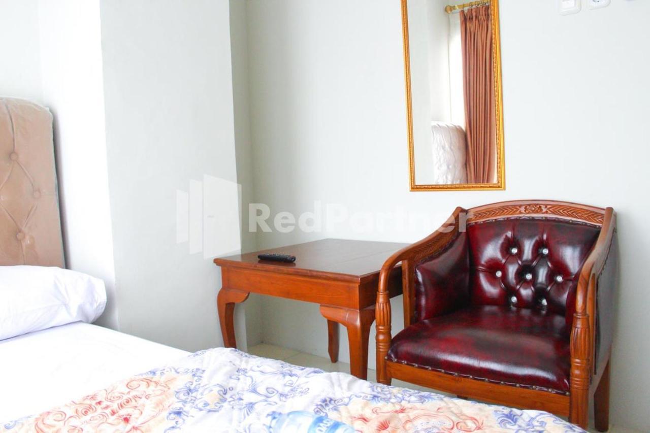 Brahma Hotel RedPartner Jakarta Bagian luar foto