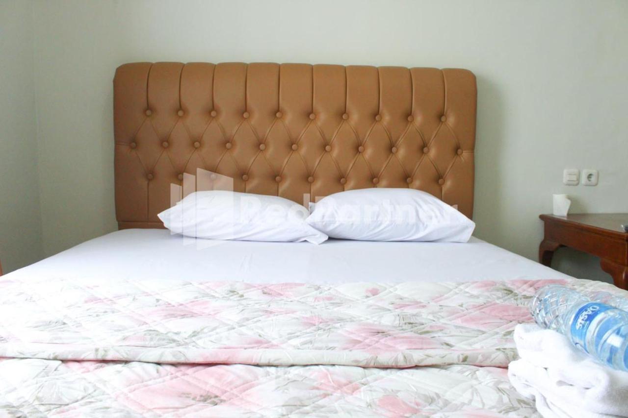 Brahma Hotel RedPartner Jakarta Bagian luar foto